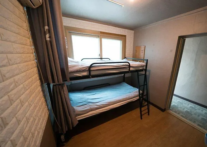 Beewon Hostel *