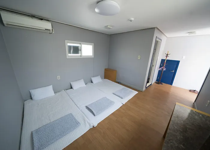 Hostel Beewon *
